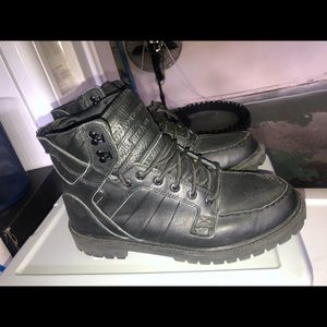 All black Supra boots